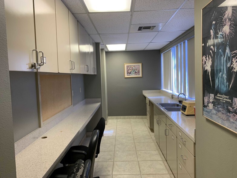 More Photos Of 9430 Turkey Lake Rd, Orlando Medical For Sale