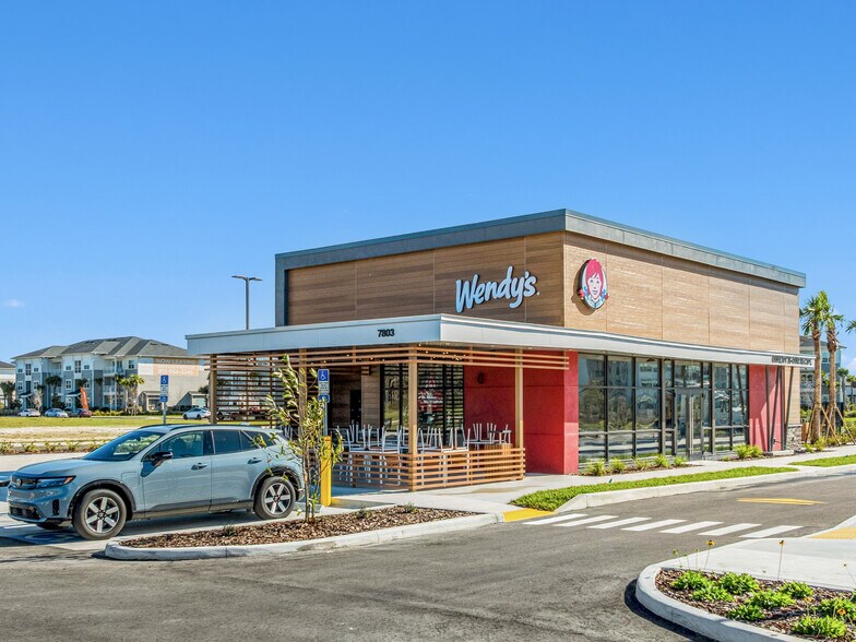 Primary Photo Of 7803 Dynamic Blvd, Wesley Chapel Fast Food For Sale