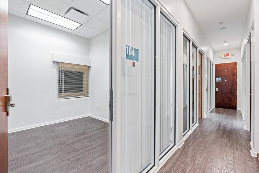 More Photos Of 8865 Commodity Cir, Orlando Office For Sale