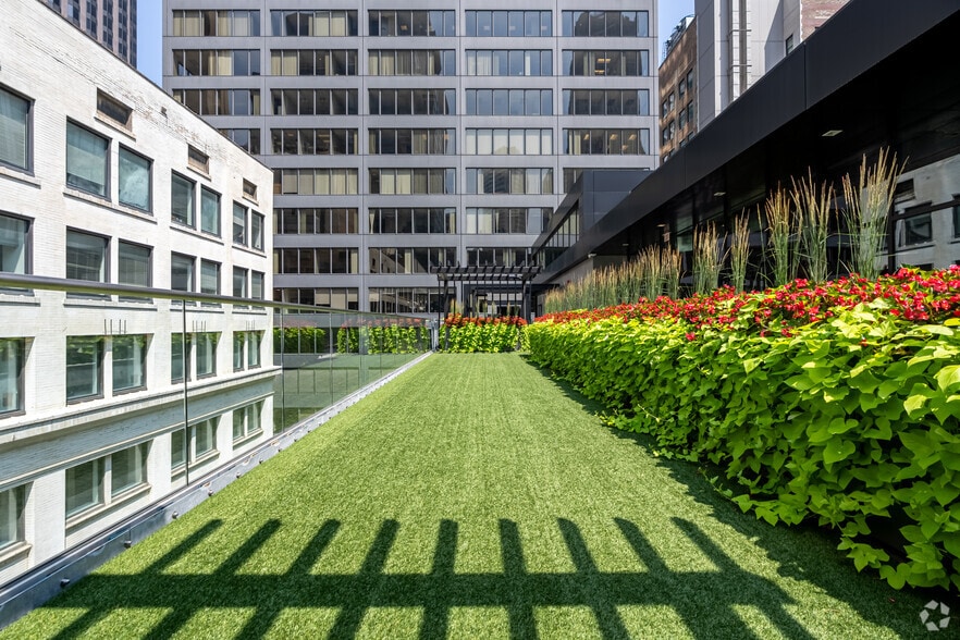 More Photos Of 29 S La Salle St, Chicago Apartments For Sale