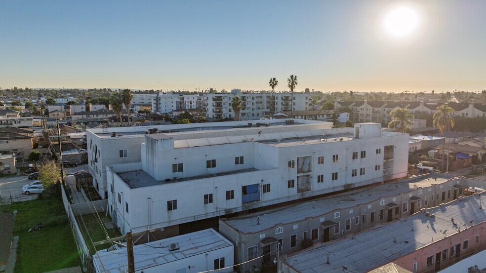 More Photos Of 6332 Brynhurst Ave, Los Angeles Apartments For Sale