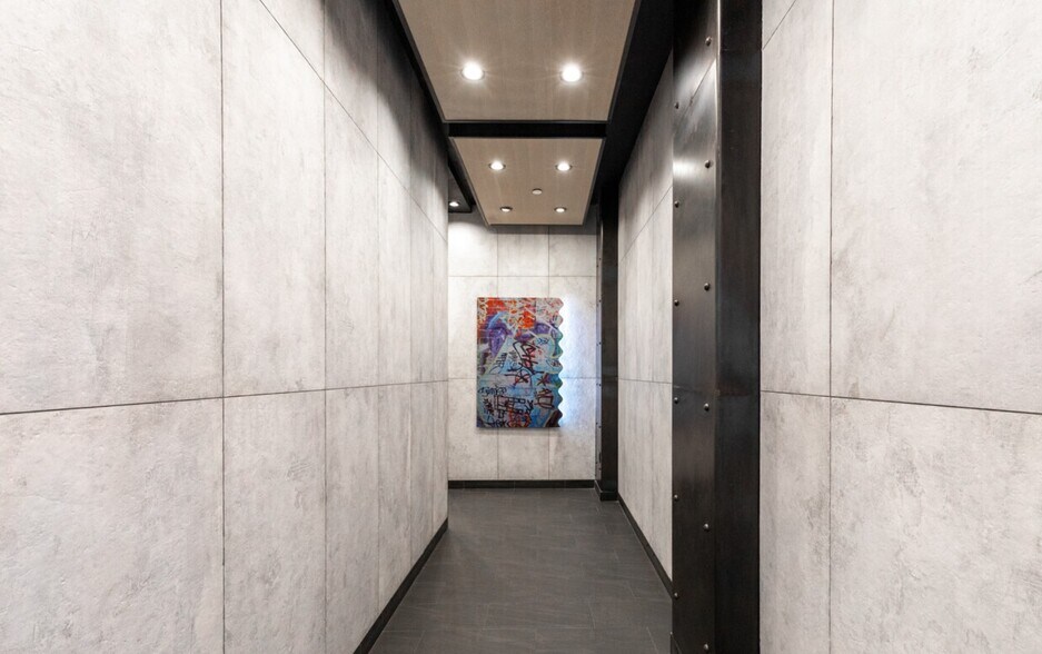 More Photos Of 12 E 33rd St, New York Office For Sale