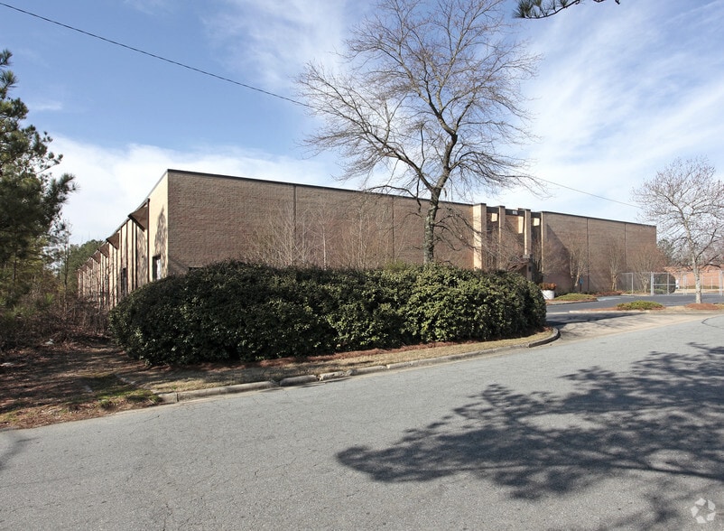 More Photos Of 555 Wharton Cir SW, Atlanta Warehouse For Lease