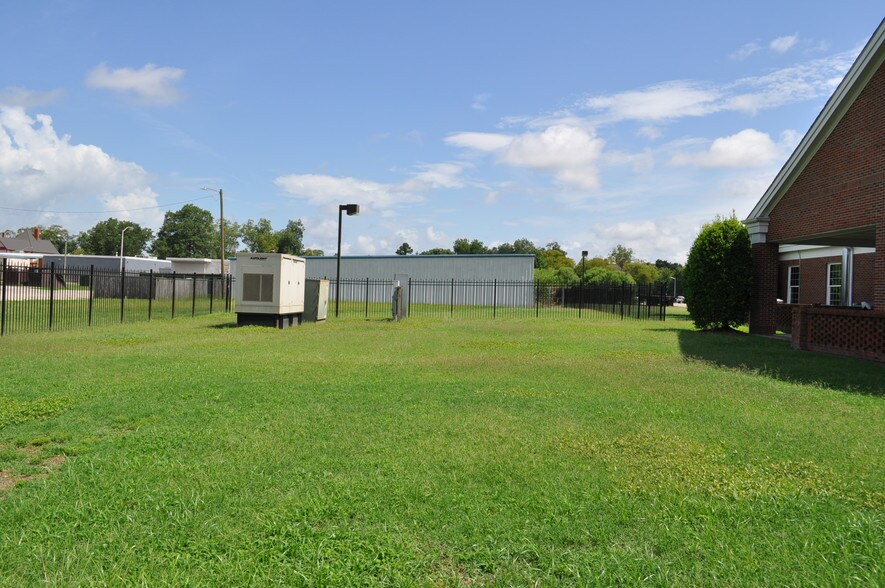 333 E Russell St, Fayetteville, NC 28301 Office For Lease