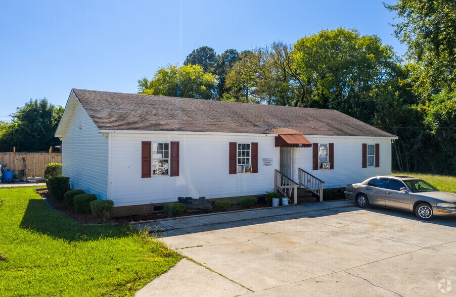More Photos Of 306 W Pine St, Goldsboro Apartments For Sale