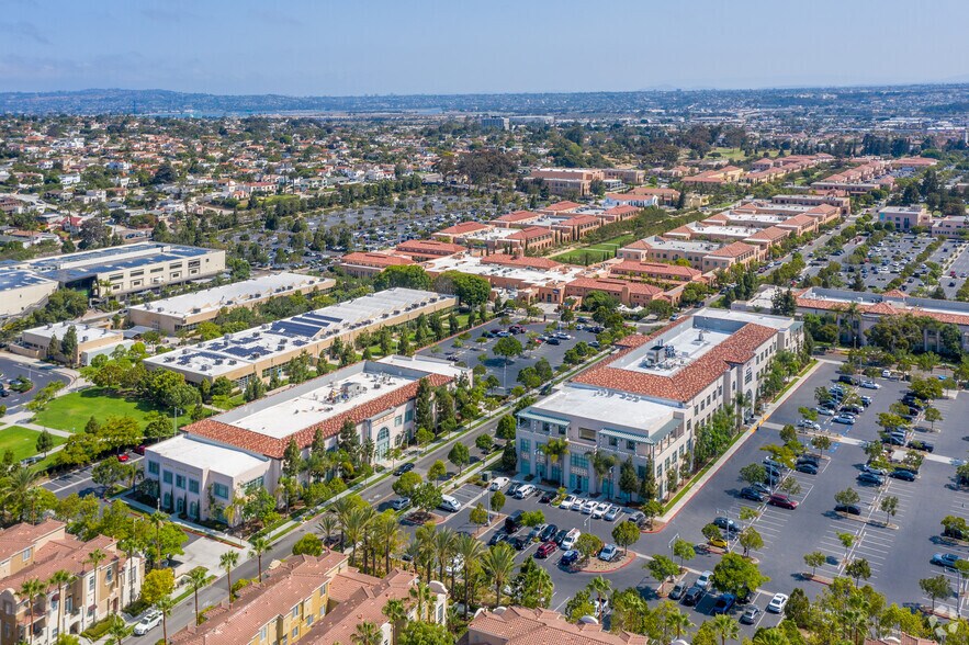 More Photos Of 2820 Historic Decatur Rd, San Diego Unknown For Lease