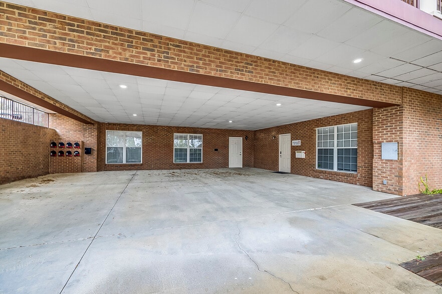 More Photos Of 2104 Delta Way, Tallahassee Office For Sale