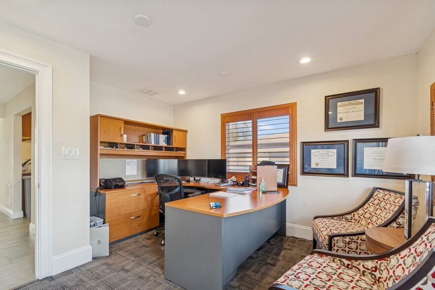 More Photos Of 5308 Central Ave, Saint Petersburg Office Residential For Sale