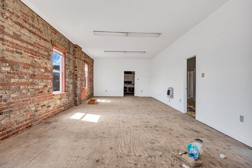 More Photos Of 227 Cedar Ave, South Pittsburg Freestanding For Sale