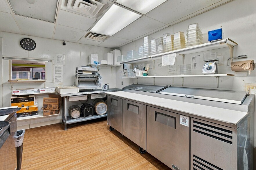 More Photos Of 547 E Main St, Ashland Restaurant For Sale