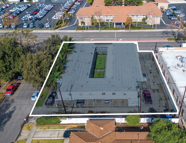 More Photos Of 902 E 17th St, Santa Ana Apartments For Sale