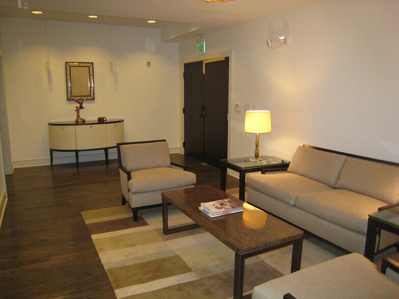More Photos Of 1680 Michigan Ave, Miami Beach Office For Sale