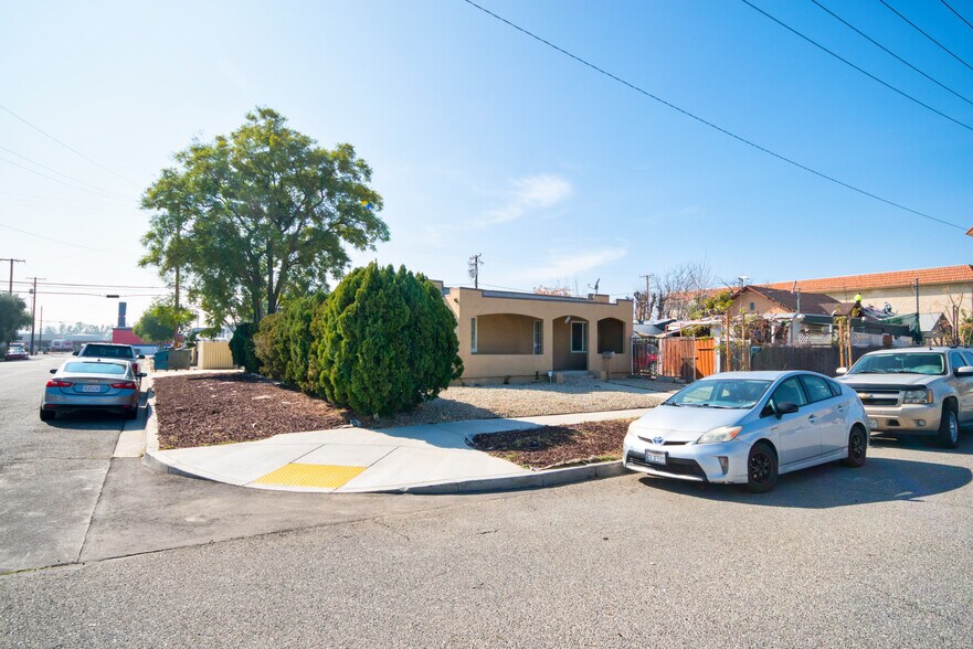 More Photos Of 584 E H St, Colton Manufactured Housing Mobile Home Park For Sale