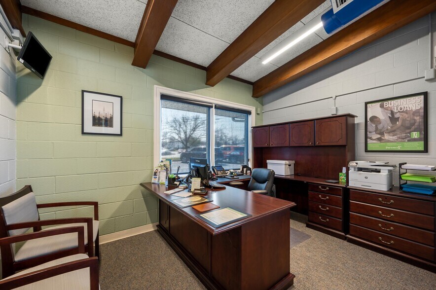 More Photos Of 3143 Valley Pike, Winchester Bank For Sale