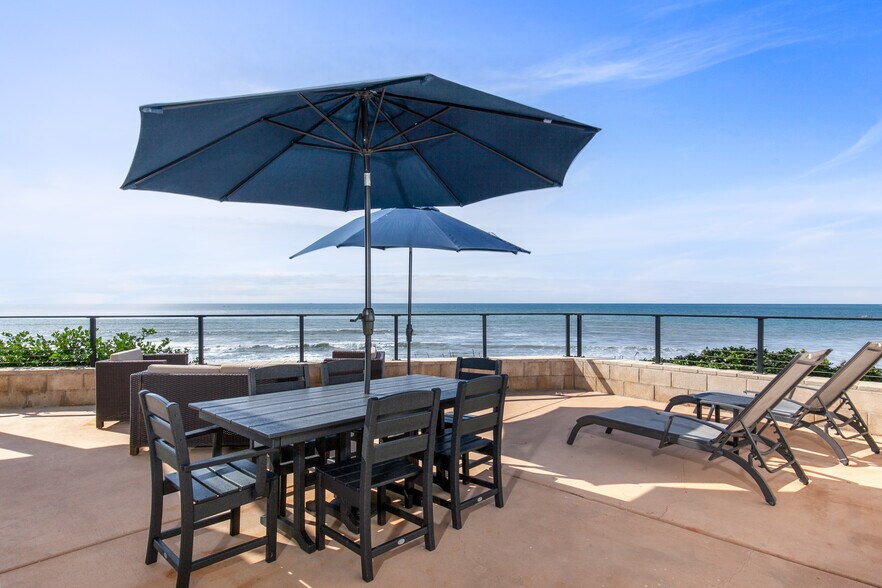 More Photos Of 1476-80 Pescadero Dr, San Diego Apartments For Sale