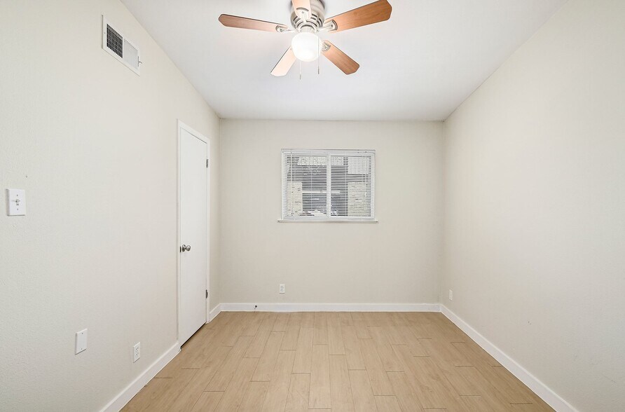 More Photos Of 3107 Speedway, Austin Apartments For Sale