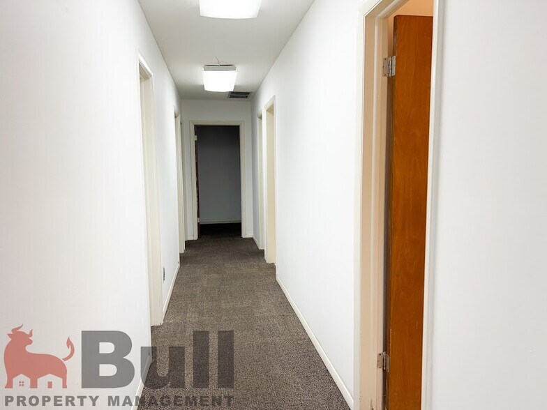 More Photos Of 5401 Alhambra Dr, Orlando Office For Lease