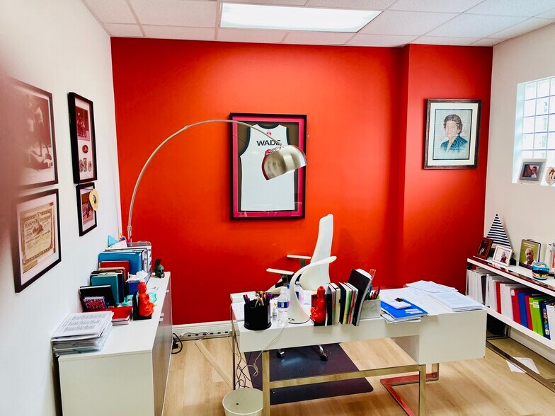 More Photos Of 2100 E Sample Rd, Lighthouse Point Coworking Space