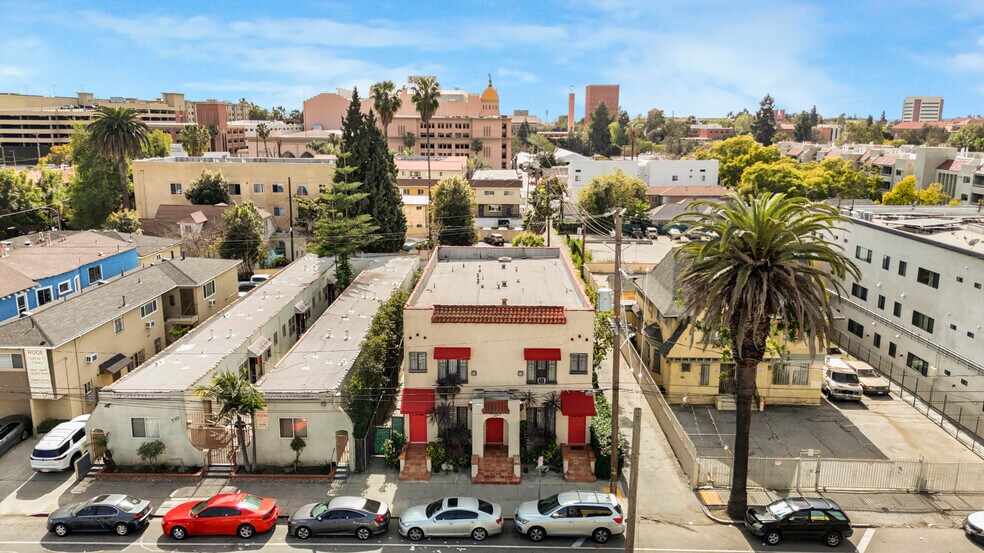 More Photos Of 716 W 30th St, Los Angeles Apartments For Sale