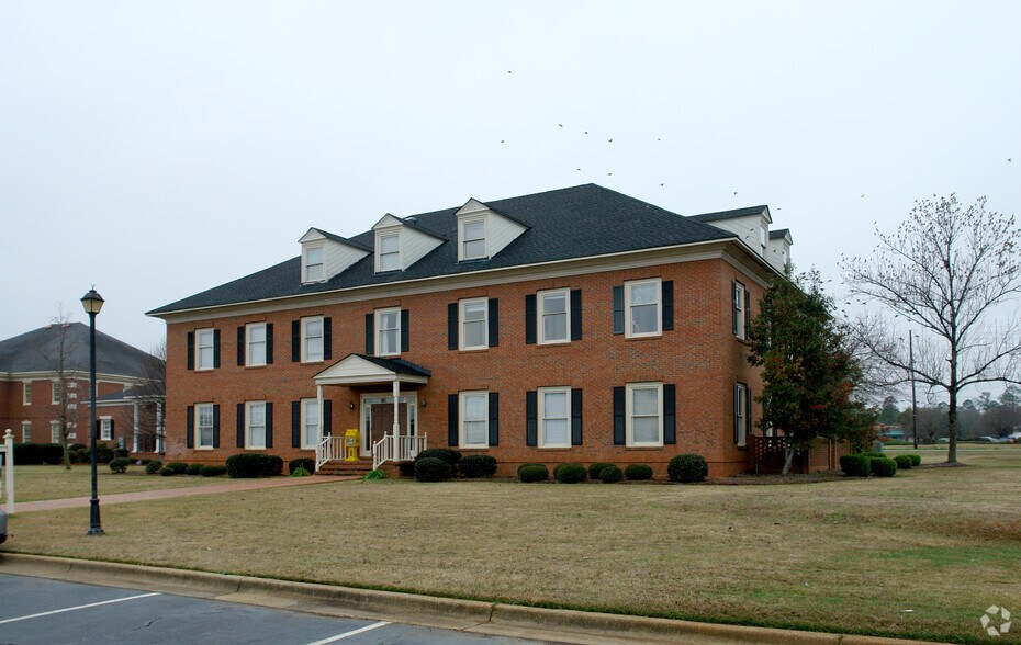 More Photos Of 2547 Lafayette Plaza Dr, Albany Unknown For Lease