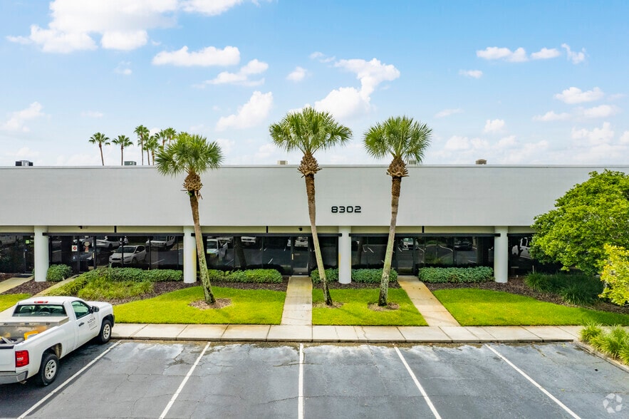 More Photos Of 4524 Oak Fair Blvd, Tampa Unknown For Lease
