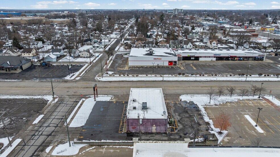 More Photos Of 7512 E 9 Mile Rd, Warren Convenience Store For Sale