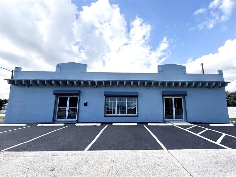 More Photos Of 3000 N 22nd Ave, Hollywood Freestanding For Sale