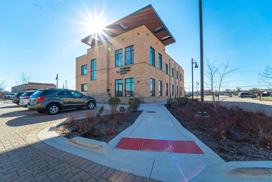 More Photos Of 2213 Main St, Highland Unknown For Sale