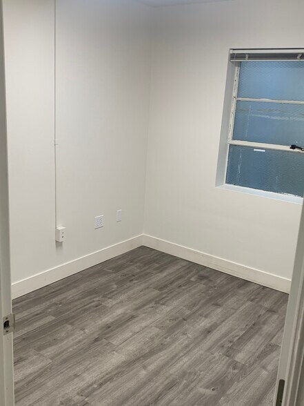 More Photos Of 211 E 11th St, Vancouver Office For Lease