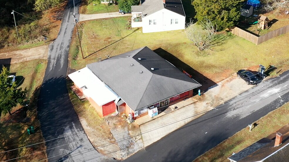 More Photos Of 247 Cannon Dr, Social Circle Restaurant For Sale