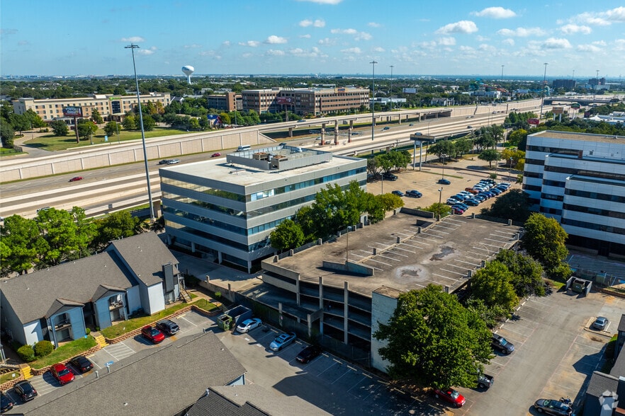 More Photos Of 1112 E Copeland Rd, Arlington Office For Lease