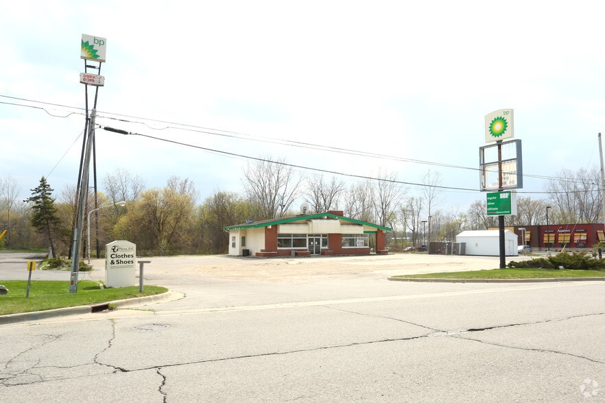 More Photos Of 4465 W Vienna Rd, Clio Convenience Store For Sale
