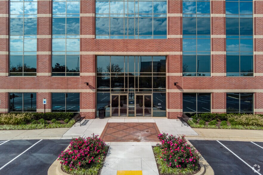 More Photos Of 14400 Sweitzer Ln, Laurel Office For Lease