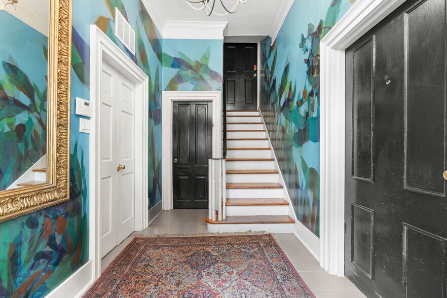 More Photos Of 417 Whitaker St, Savannah Storefront Retail Residential For Sale