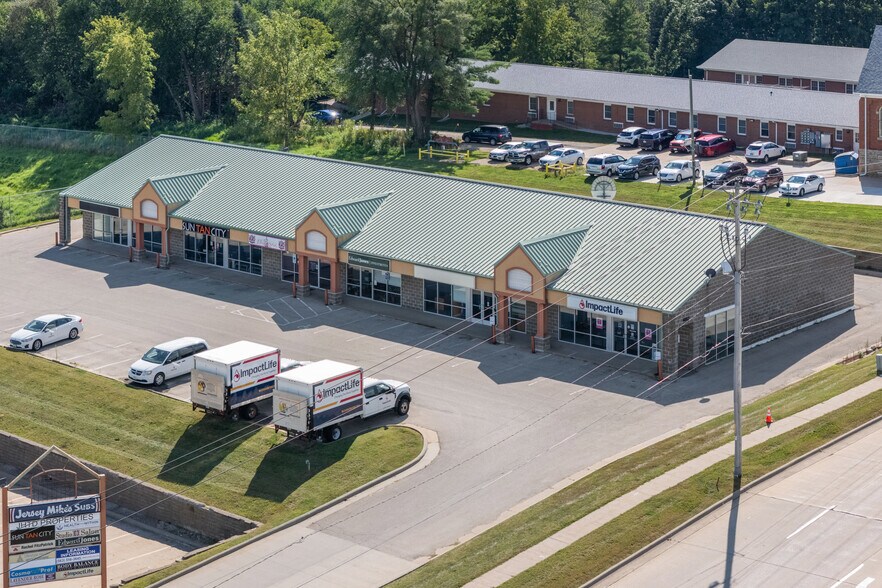 More Photos Of 4867 Asbury Rd, Dubuque Storefront Retail Office For Lease