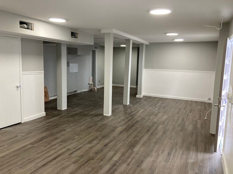 More Photos Of 4762 Rivers Ave, North Charleston Office For Sale