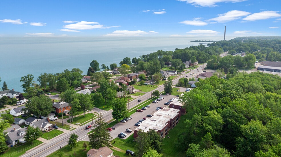 More Photos Of 5216 E Lake Rd, Sheffield Lake Apartments For Sale