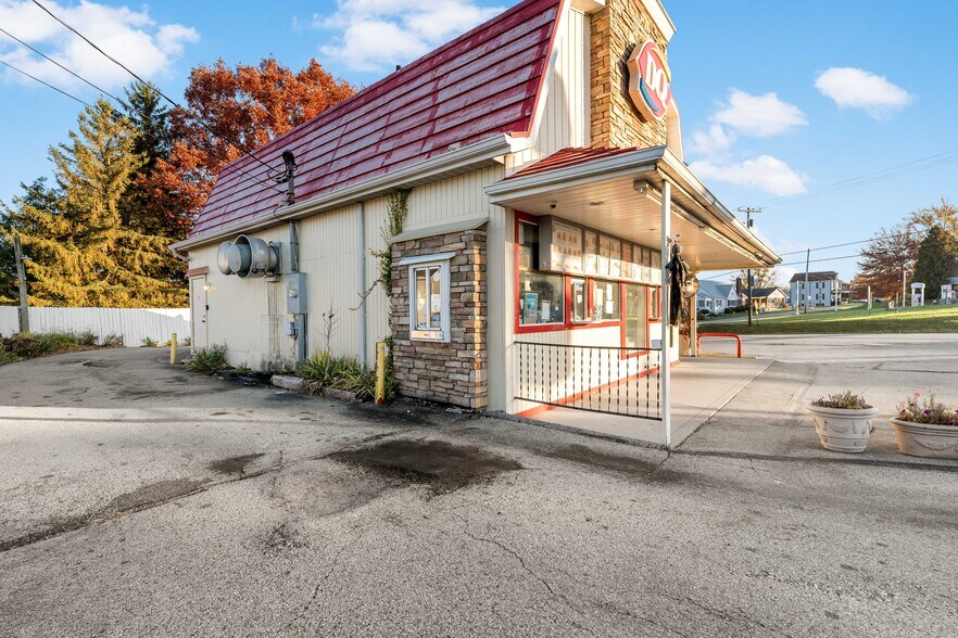 More Photos Of 1493 Herminie West Newton Rd, Herminie Freestanding For Sale