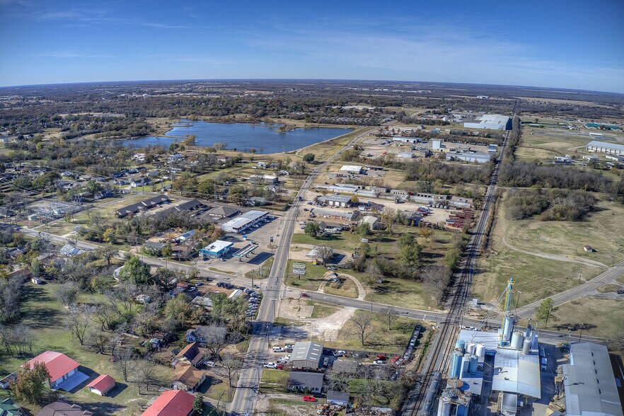 More Photos Of 845 Main St, Sulphur Springs Land For Sale