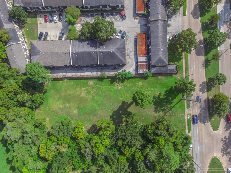 More Photos Of 2818 W TC Jester Blvd, Houston Land For Sale