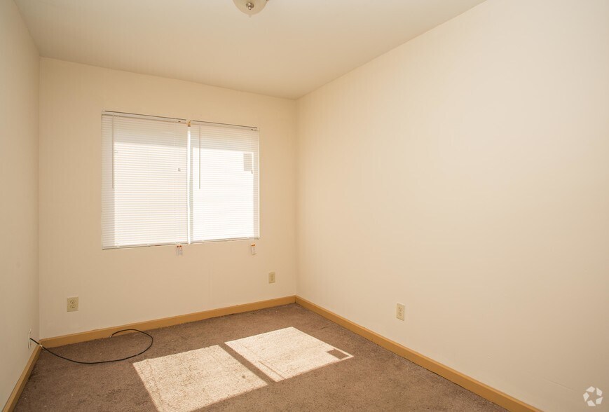 More Photos Of 1024 Day Street Rd, Montgomery Apartments For Sale