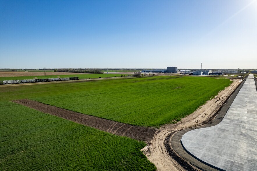 More Photos Of 135th, Maize Land For Sale