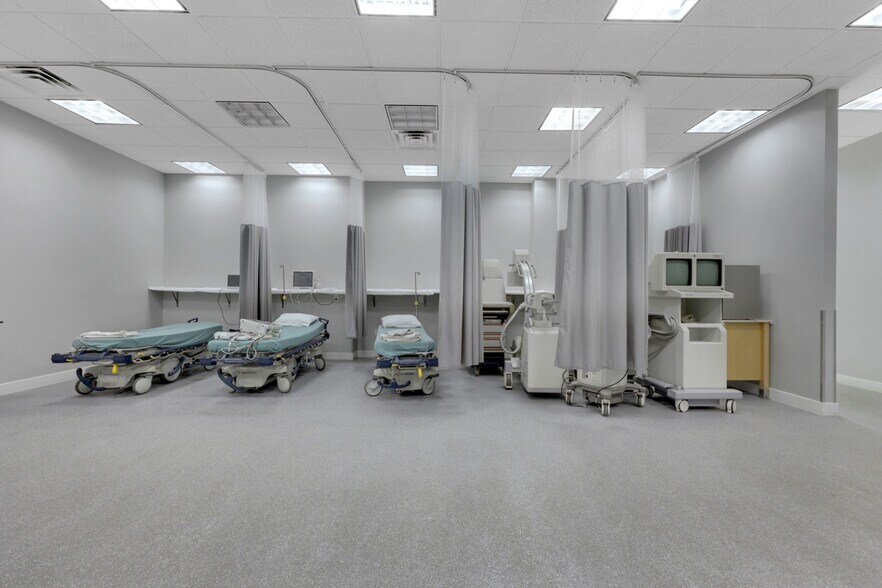 More Photos Of 375 N Stephanie St, Henderson Medical For Sale
