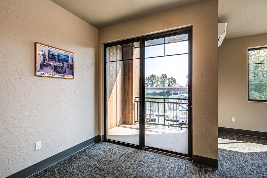 More Photos Of 115 E Lake St, Sandpoint Office Residential For Lease
