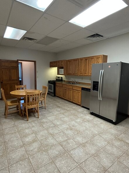 More Photos Of 543 Sower Dr, Bayfield Office For Sale