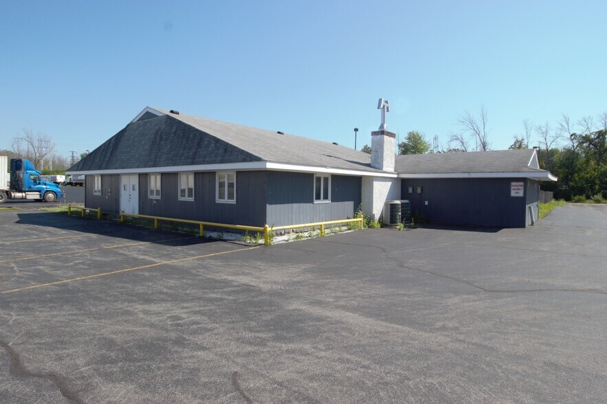 More Photos Of 3055 Brighton Henrietta Town Line Rd, Rochester Manufacturing For Lease