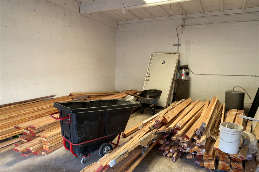 More Photos Of 1524-1536 Hampton Way, Santa Rosa Warehouse For Lease