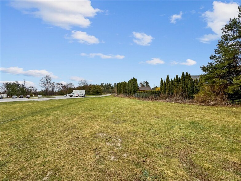 More Photos Of 21 Niagara Dr, Oshawa Land For Sale