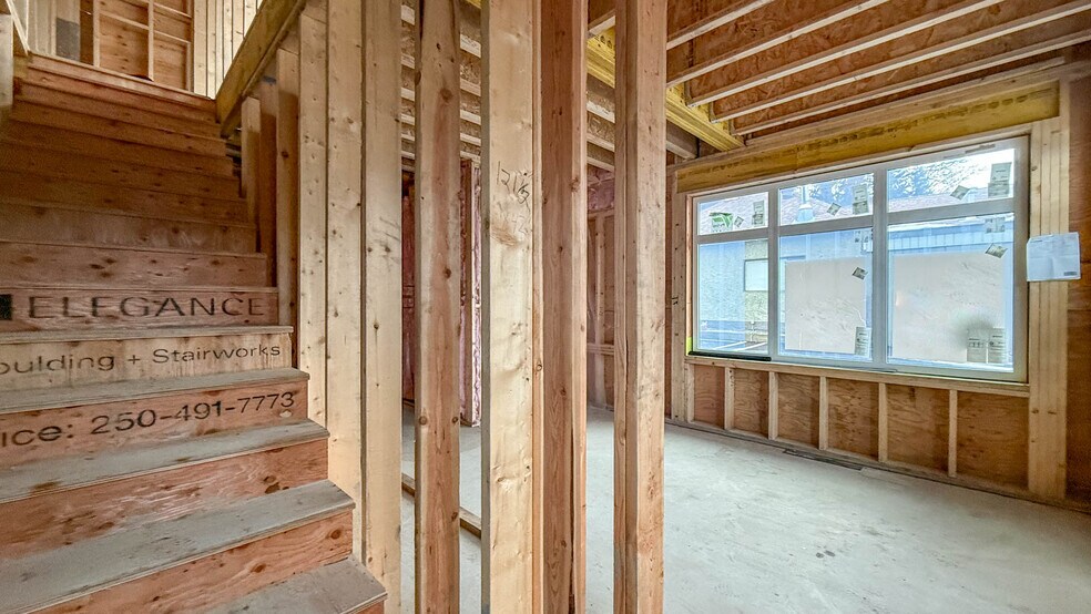 More Photos Of 704 Cliff St, Enderby Office For Lease