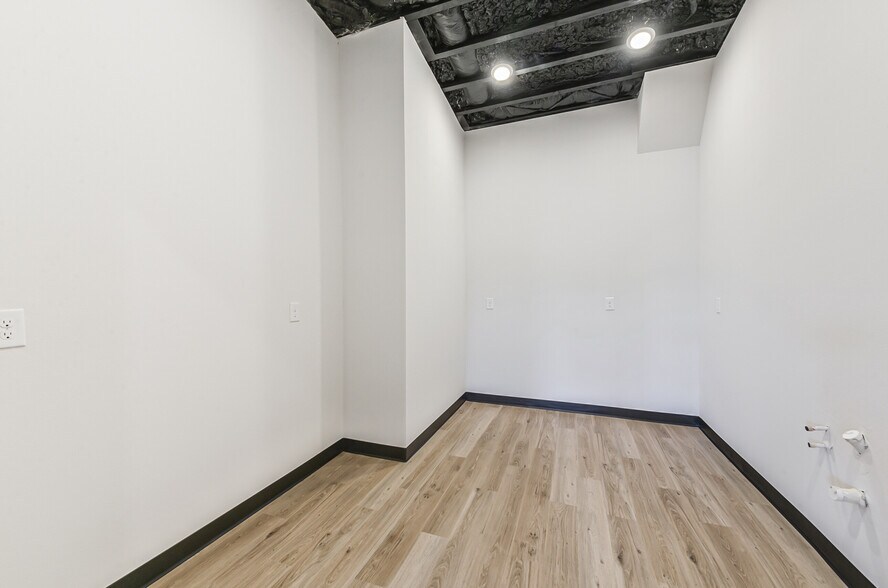 More Photos Of 11821 FM 1488, Magnolia Medical For Sale